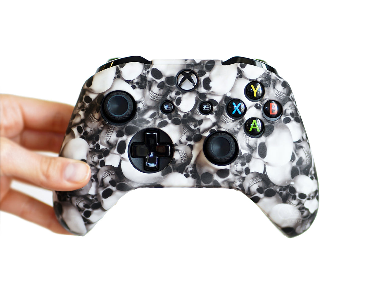 White Skulls - XBOX One Controller Skin