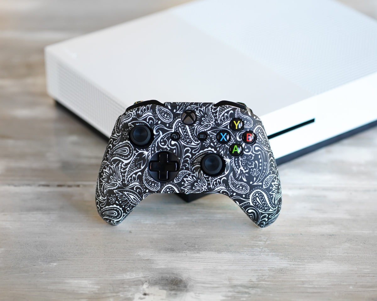 White Motif - XBOX One Controller Skin